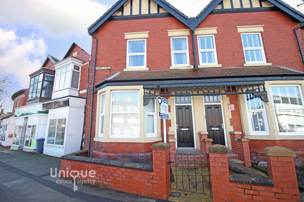 Property photo 2 of 26