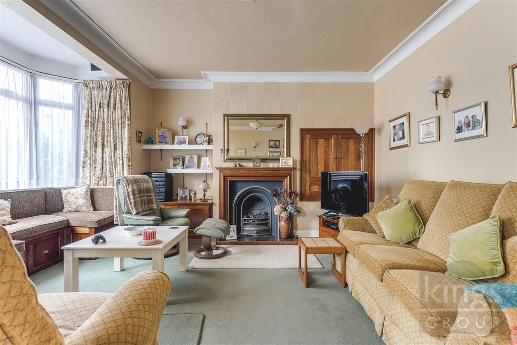 Property photo 2 of 18