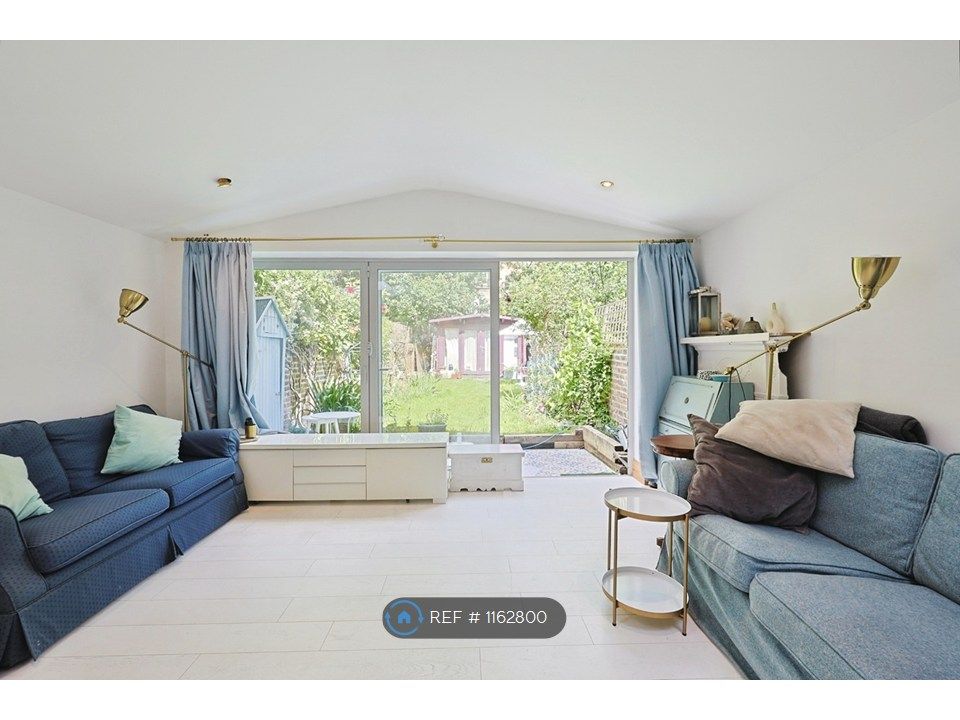 Property photo 2 of 12 Open-Plan Living