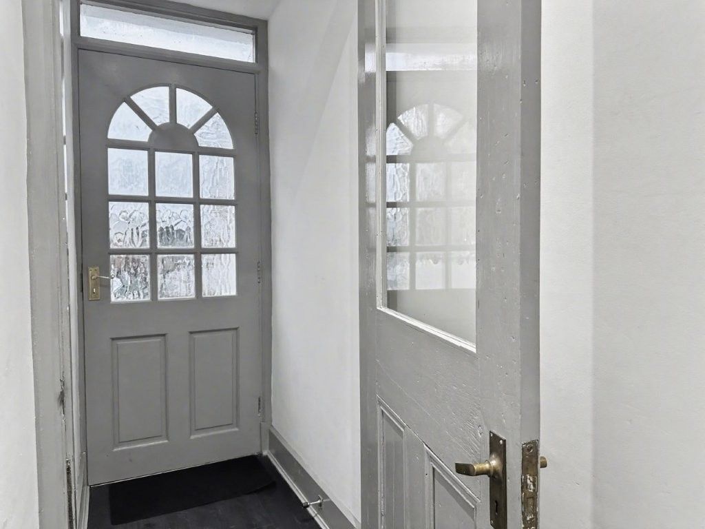 Property photo 2 of 26