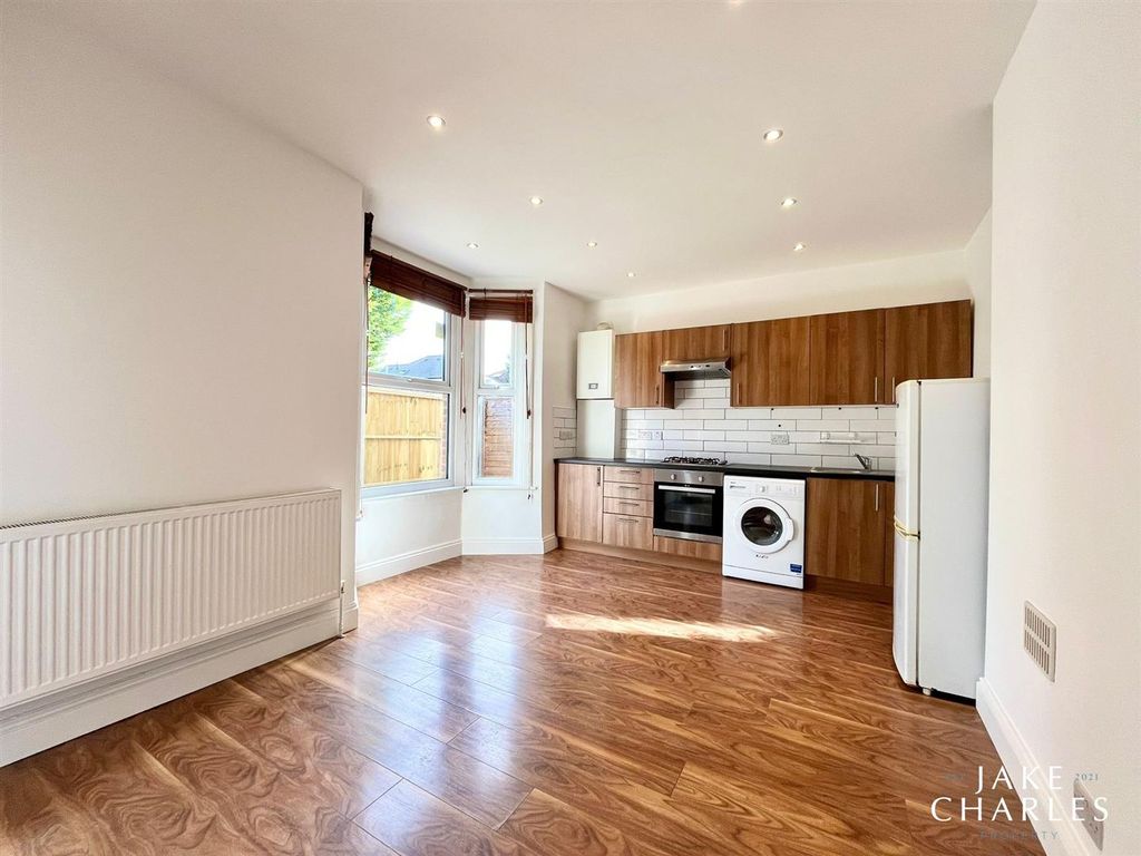 Property photo 1 of 17 5F94d92E-ee57-45Fc-Ab0c-A85Ca7005468.Jpg