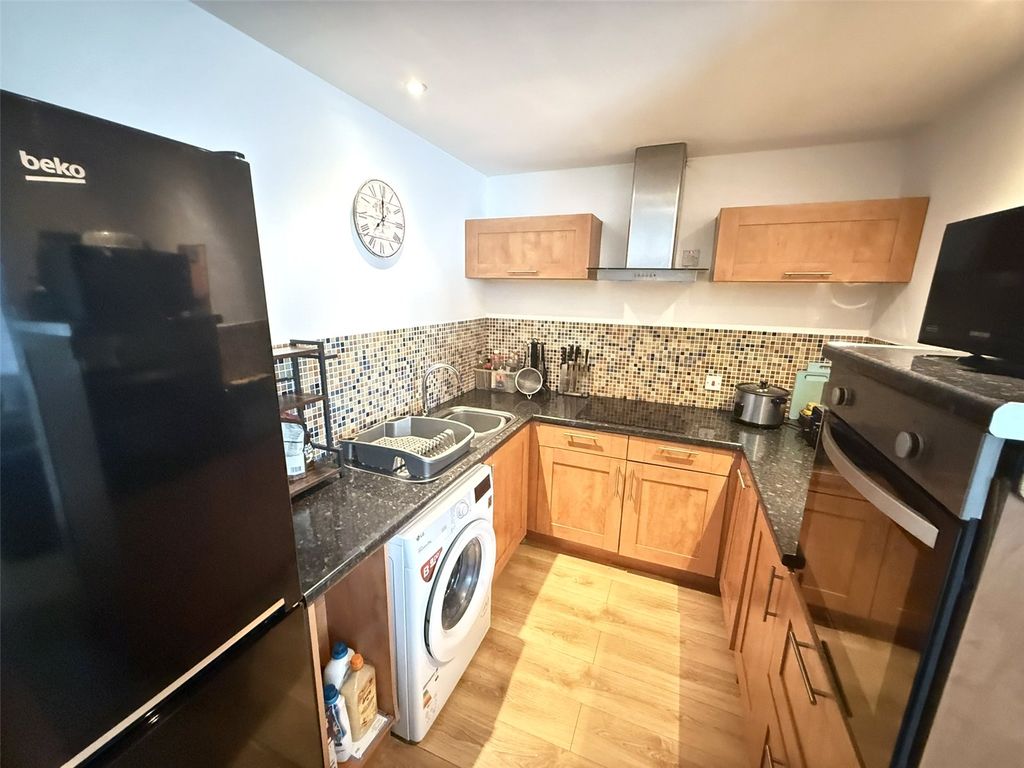 Property photo 3 of 14 Picture No. 10