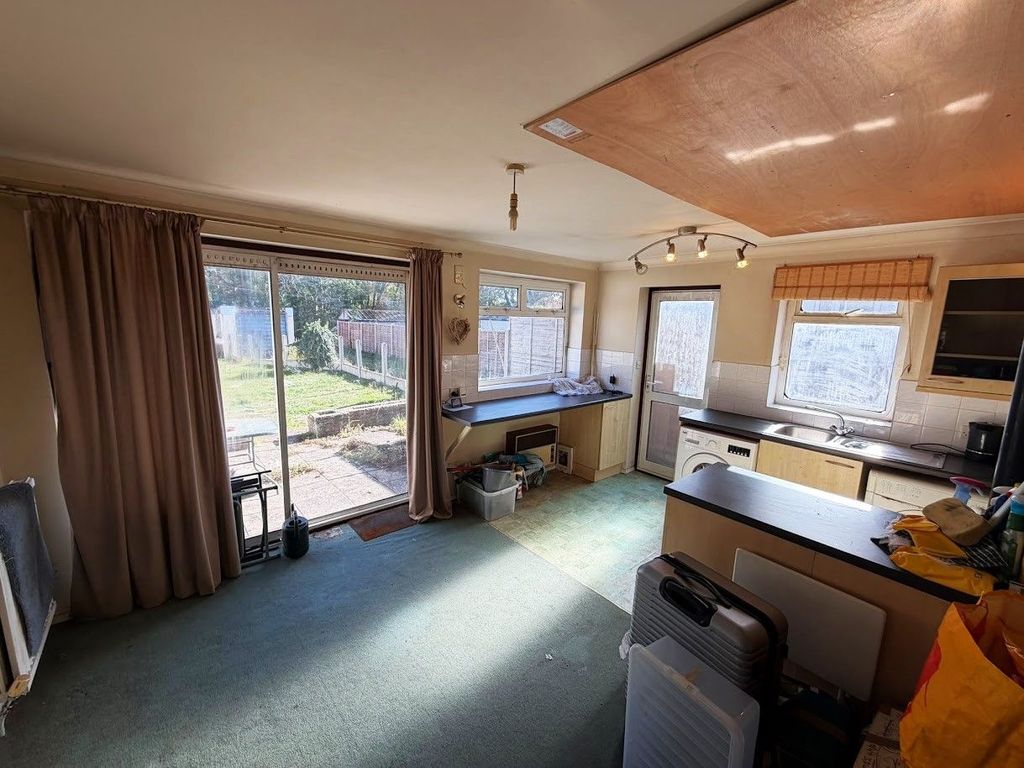 Property photo 3 of 13