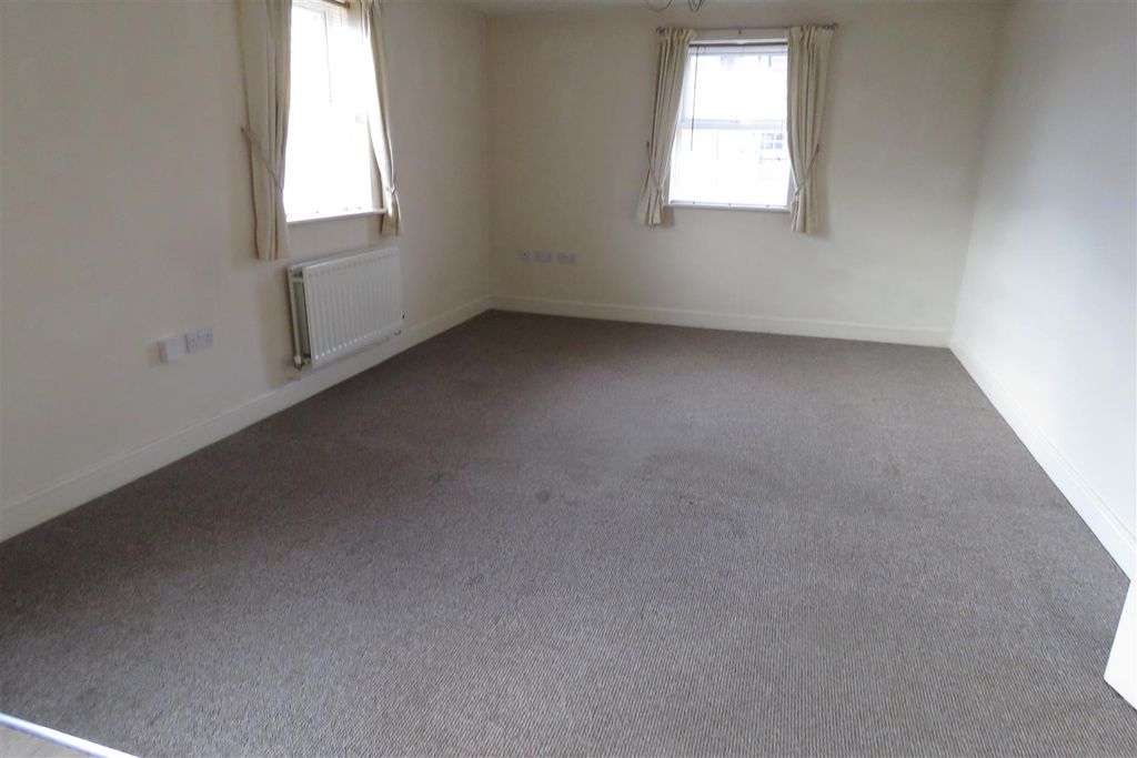 Property photo 3 of 5
