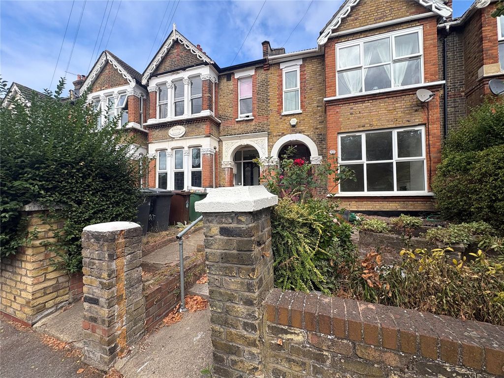 Property photo 2 of 24 Picture No. 32