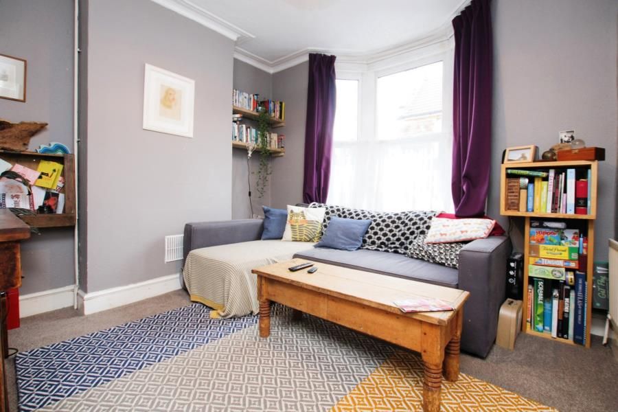 Property photo 2 of 8