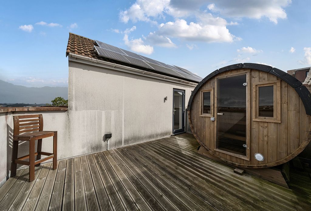 Property photo 2 of 22 1348861-7-68B97Da...