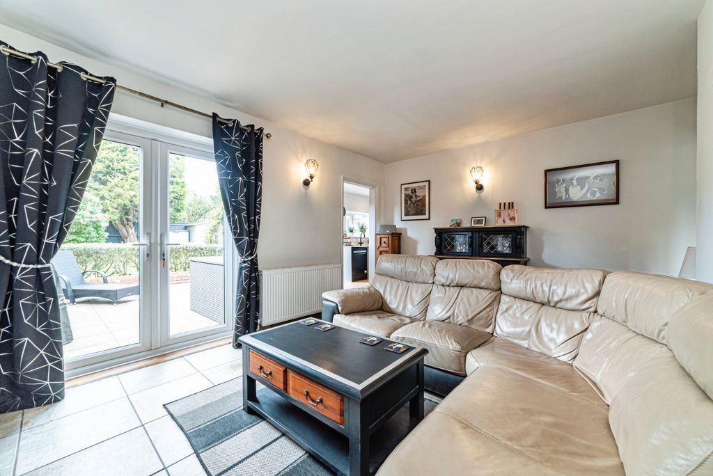 Property photo 3 of 20