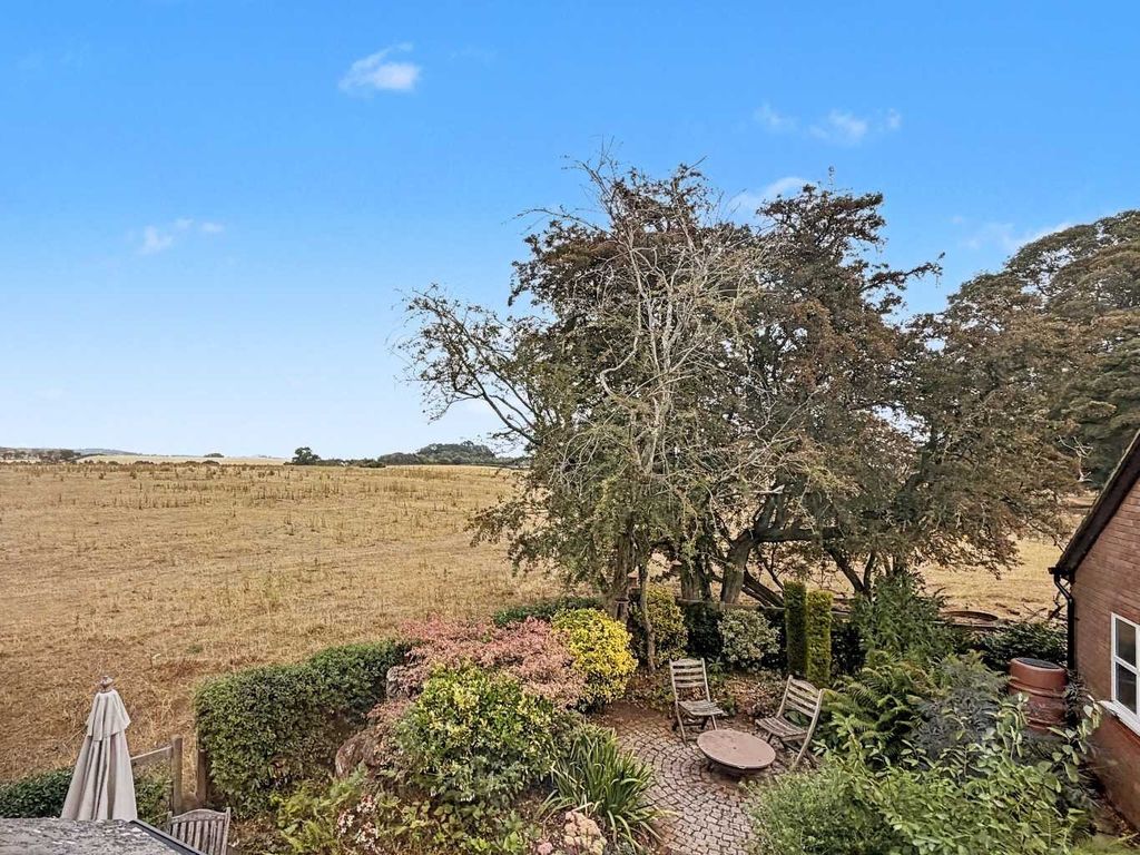 Property photo 2 of 68 5413274