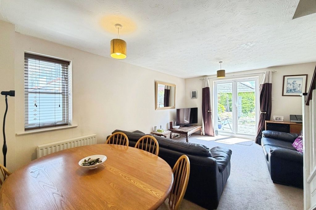 Property photo 2 of 12 Pbox-Img.Jpg