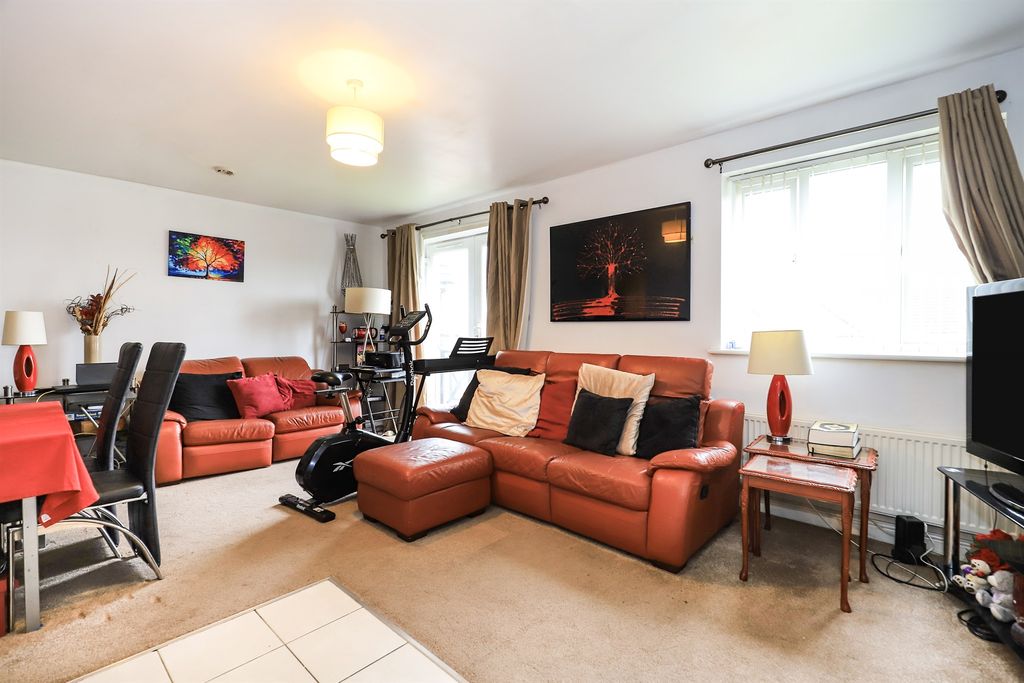 Property photo 3 of 14