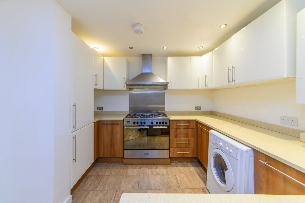 Property photo 3 of 21 Photo 7