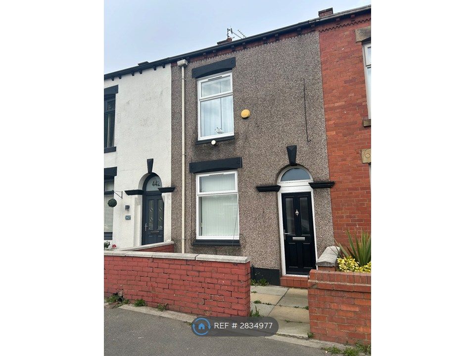 Property photo 2 of 12