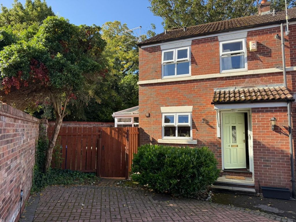 Property photo 1 of 3