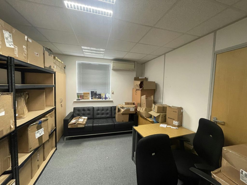 Property photo 3 of 4 20251009_084911509_Ios.Jpg