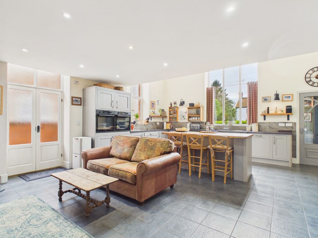 Property photo 3 of 48 5073125