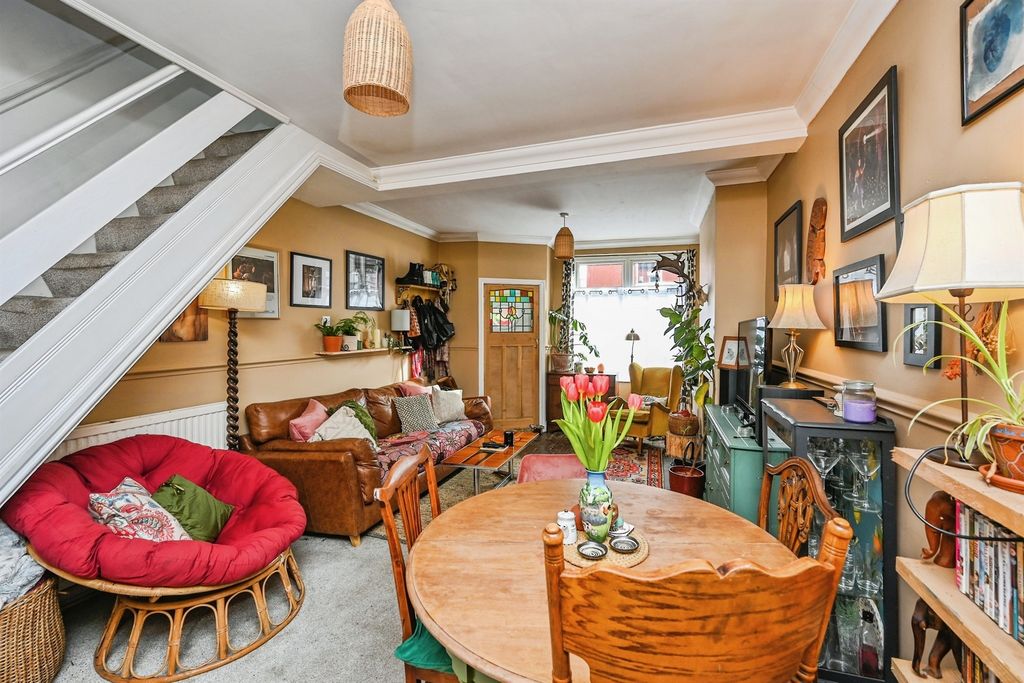 Property photo 3 of 15