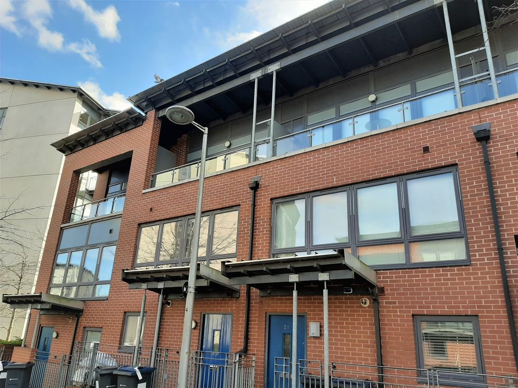 Property photo 1 of 35