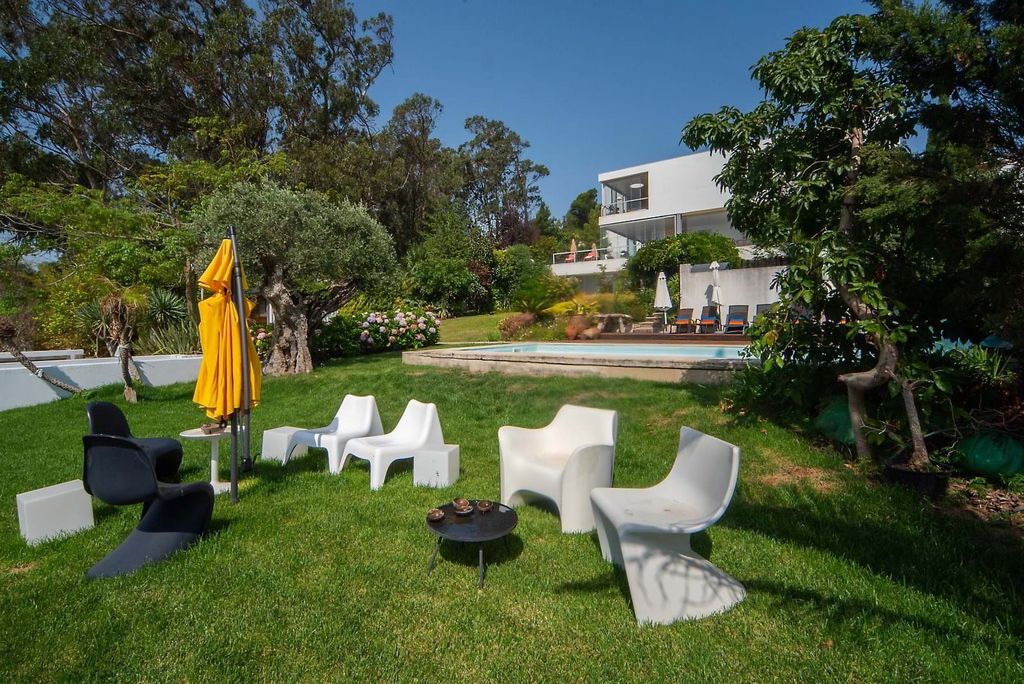 Property photo 1 of 44