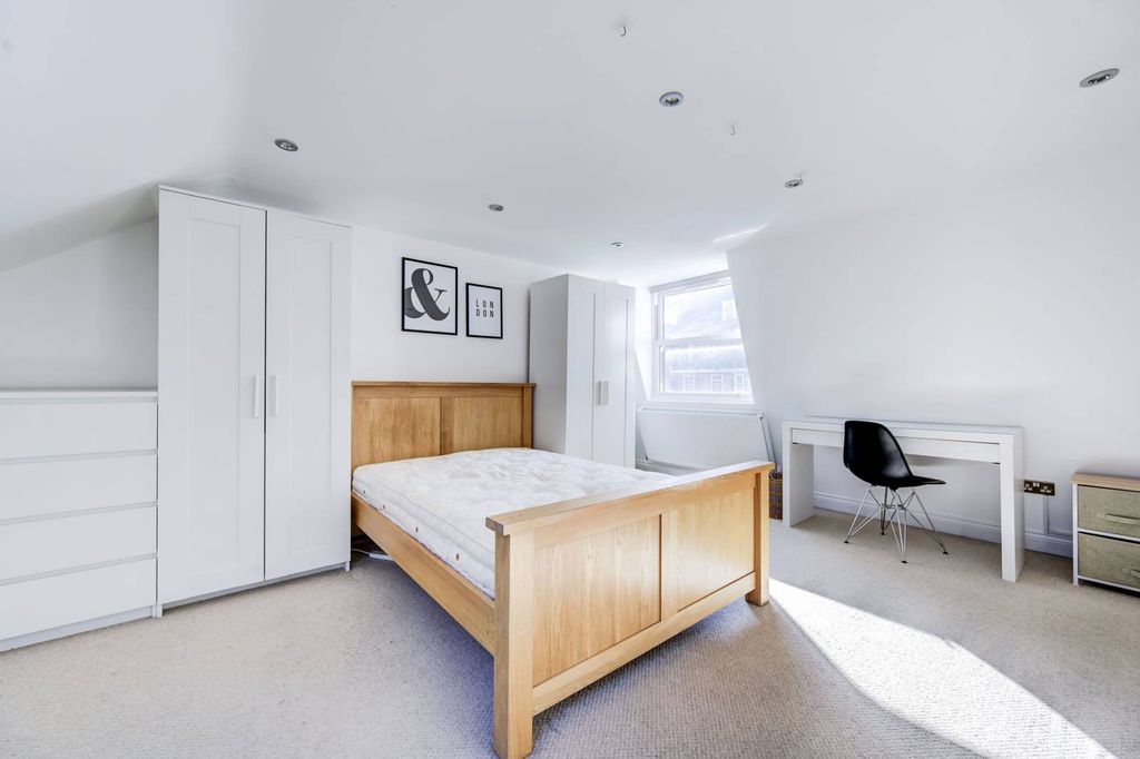Property photo 1 of 5