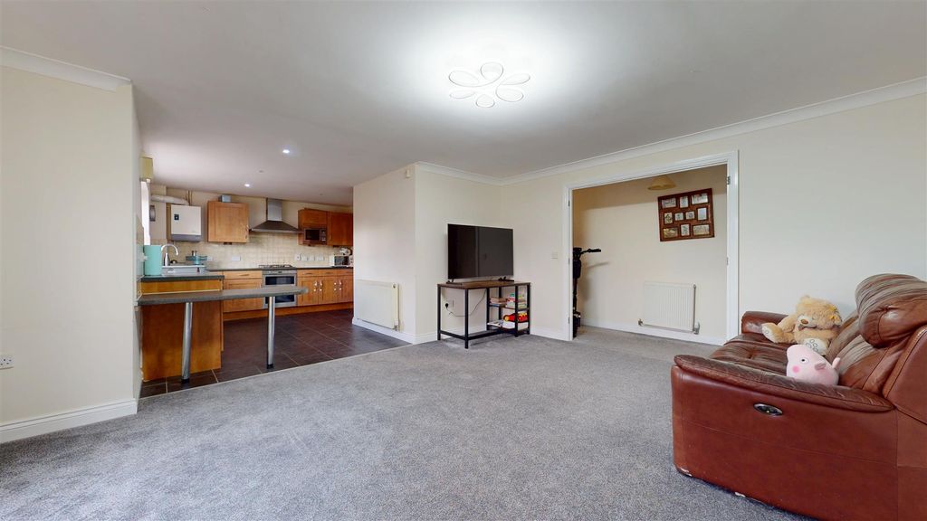 Property photo 3 of 14 12012025_142031.Jpg