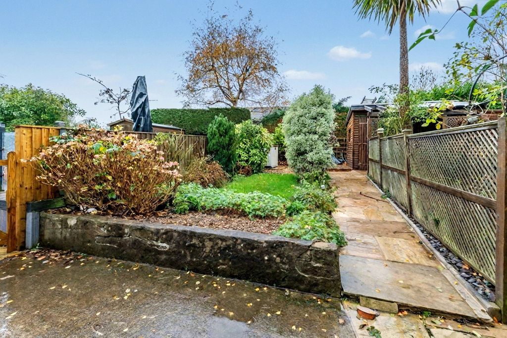 Property photo 3 of 13 Picture No. 21