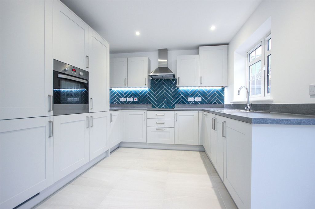 Property photo 2 of 14 Picture No. 01