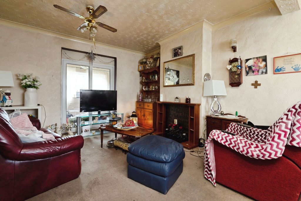 Property photo 2 of 20 Img_3949