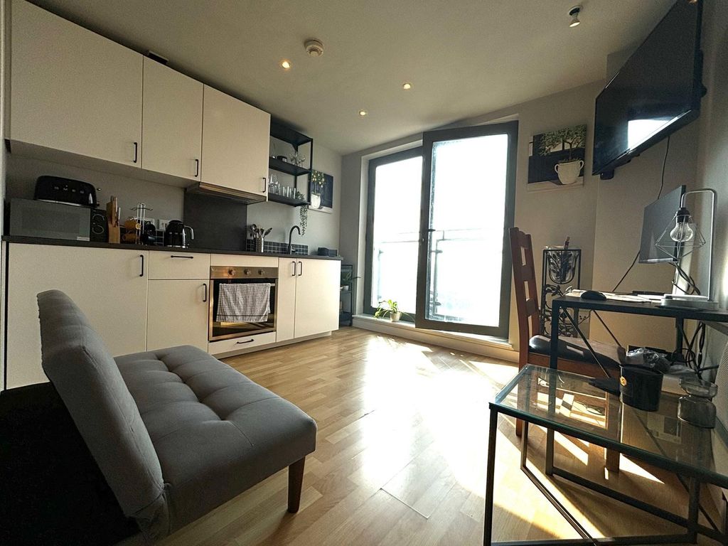 Property photo 3 of 5