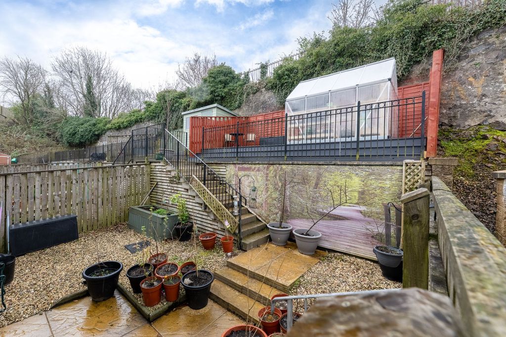 Additional image 25 of 3 bed end terrace house for saleHollybush Lane, Port Glasgow PA14