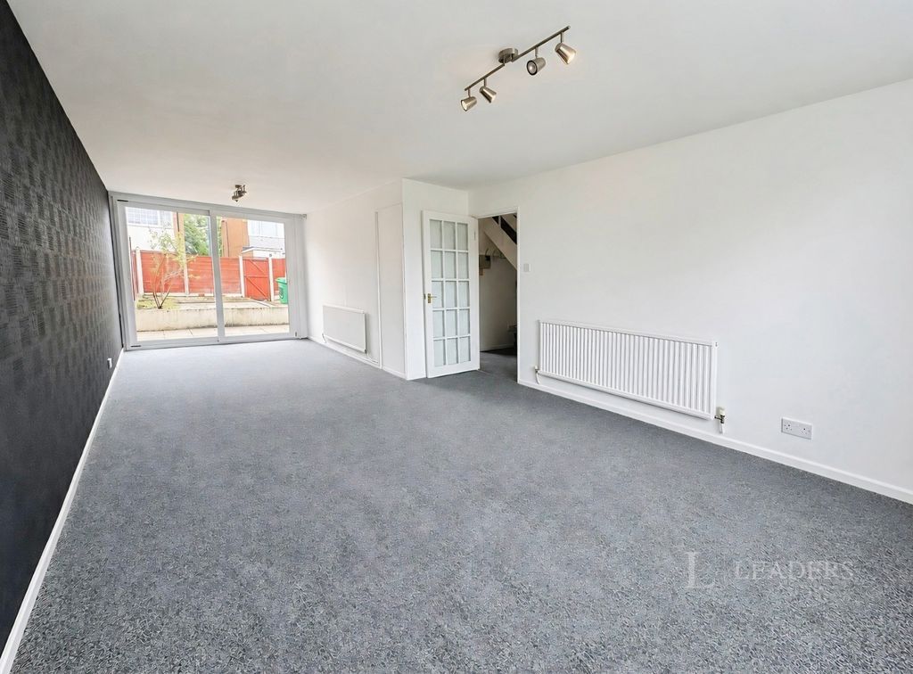 Property photo 2 of 12 Pbox-Img.Jpg