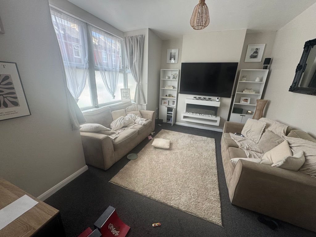 Property photo 3 of 12