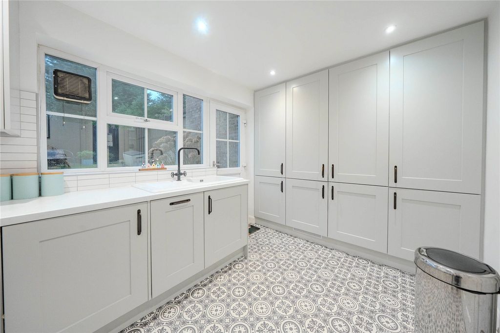 Property photo 3 of 17 Picture No. 26