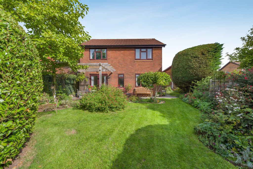 Property photo 2 of 23