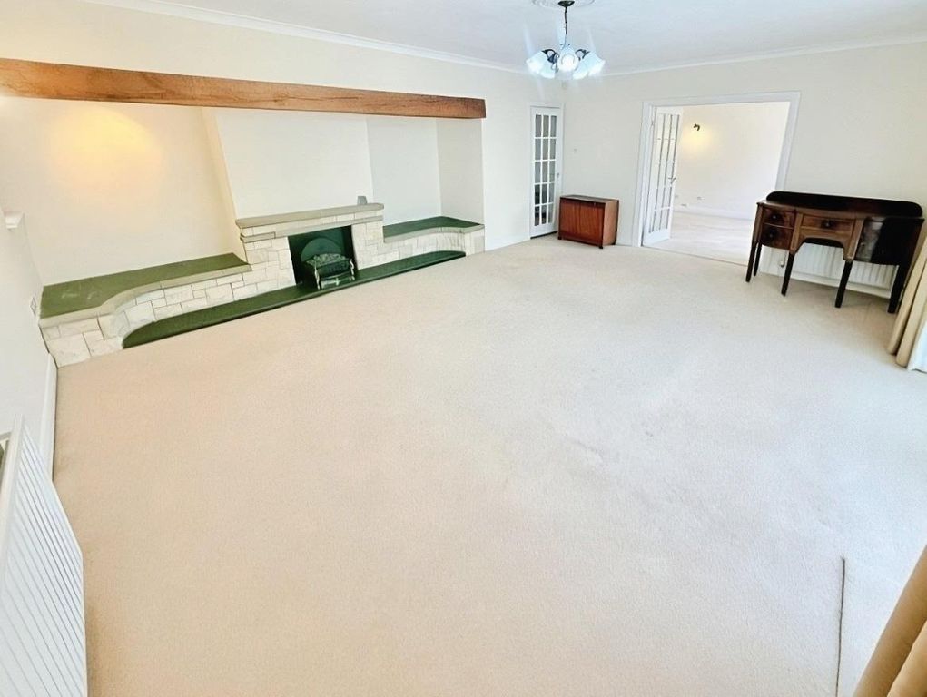 Property photo 3 of 24 E3c3F389-K6.Jpg