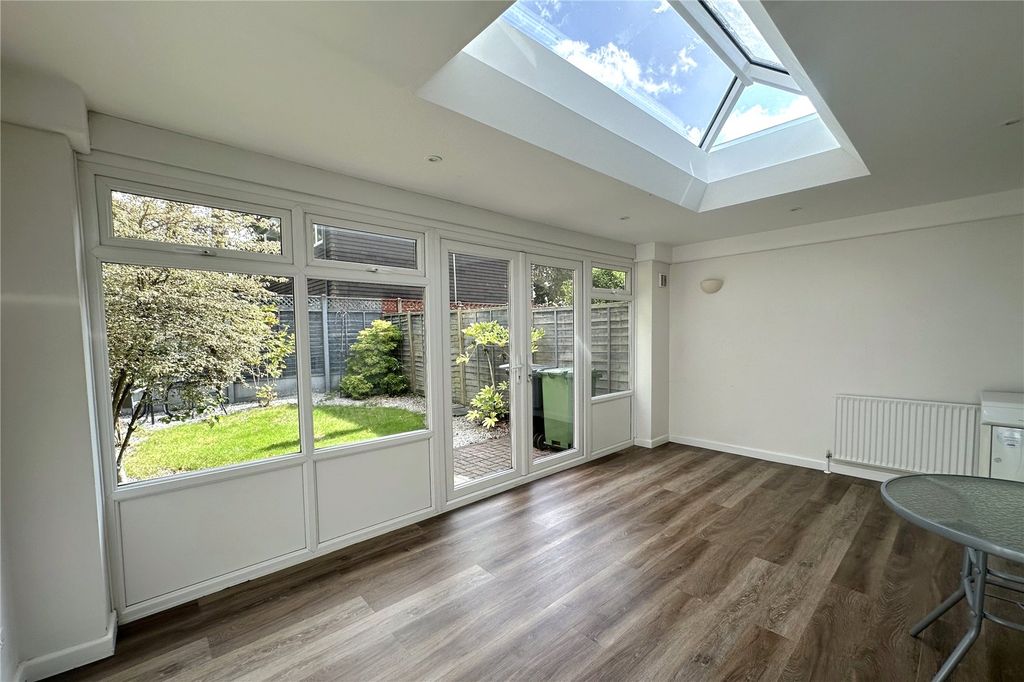Property photo 3 of 10 Picture No. 23