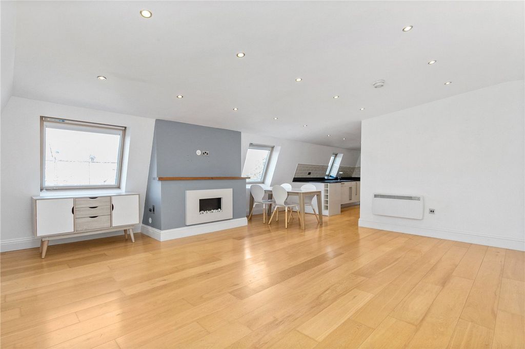 Property photo 1 of 15 Picture No. 04