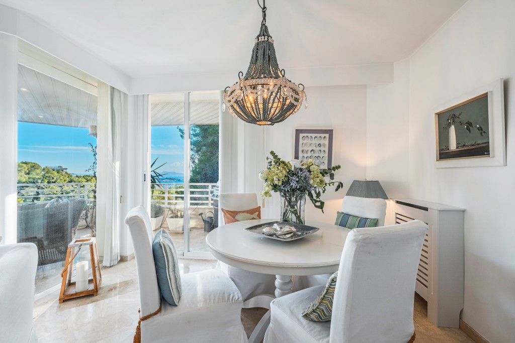 Property photo 3 of 13 Dining