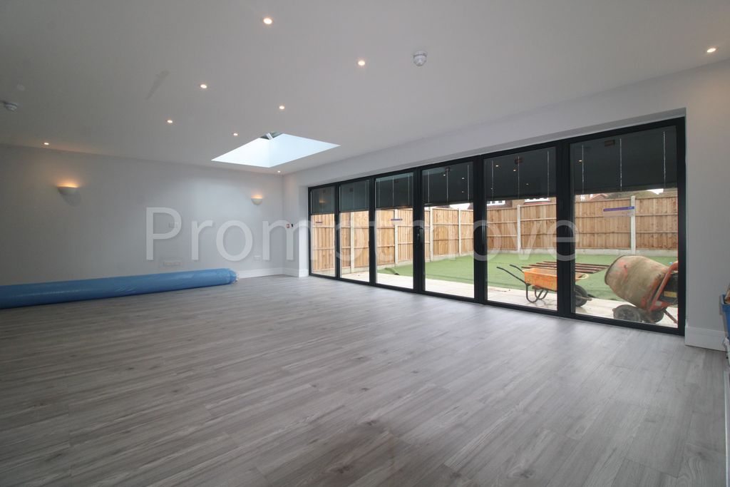 Property photo 2 of 10 Na