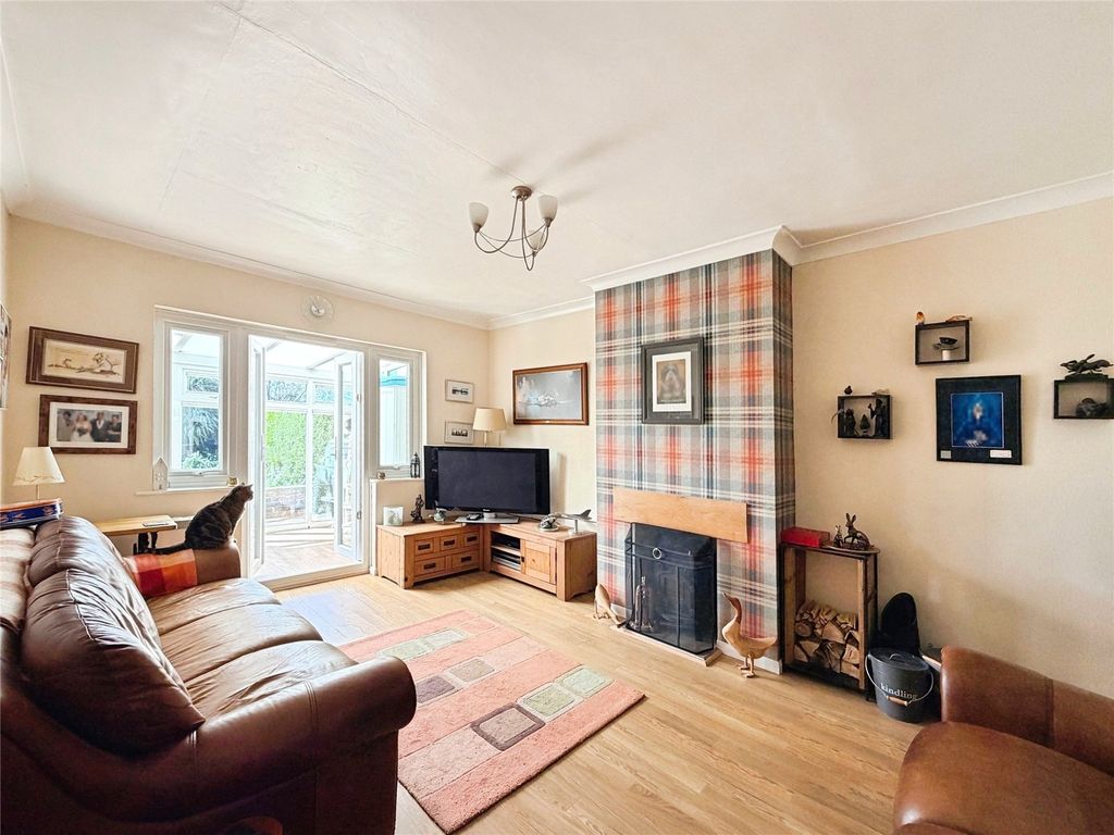 Property photo 2 of 20 Picture No. 11