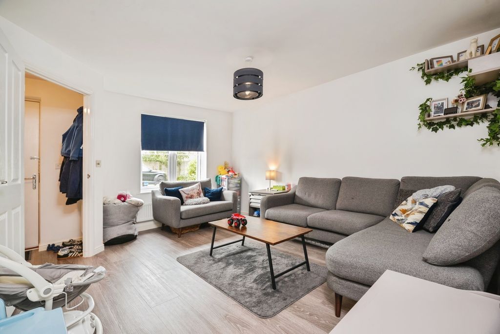 Property photo 3 of 14 Pbox-Img.Jpg