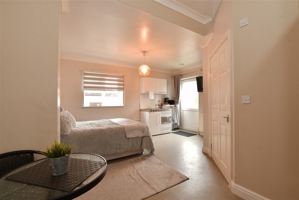 Property photo 3 of 11 Bedroom 1