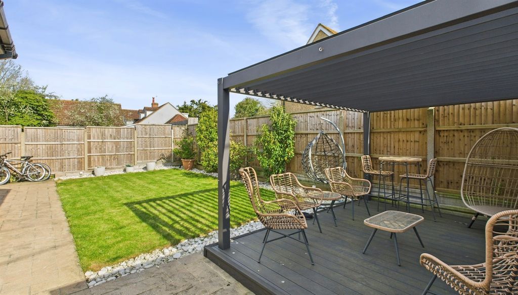 Property photo 3 of 21