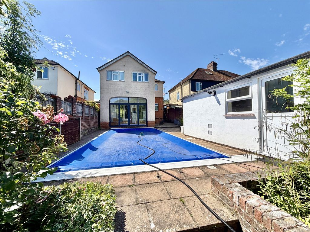 Property photo 2 of 21 Picture No. 16