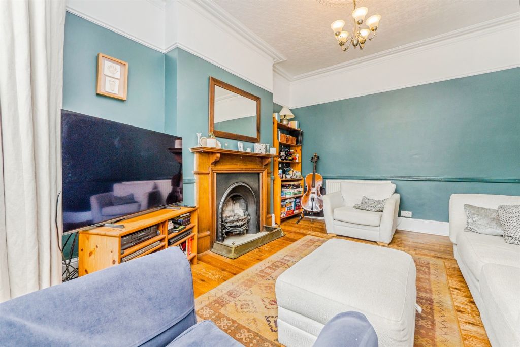 Property photo 2 of 17