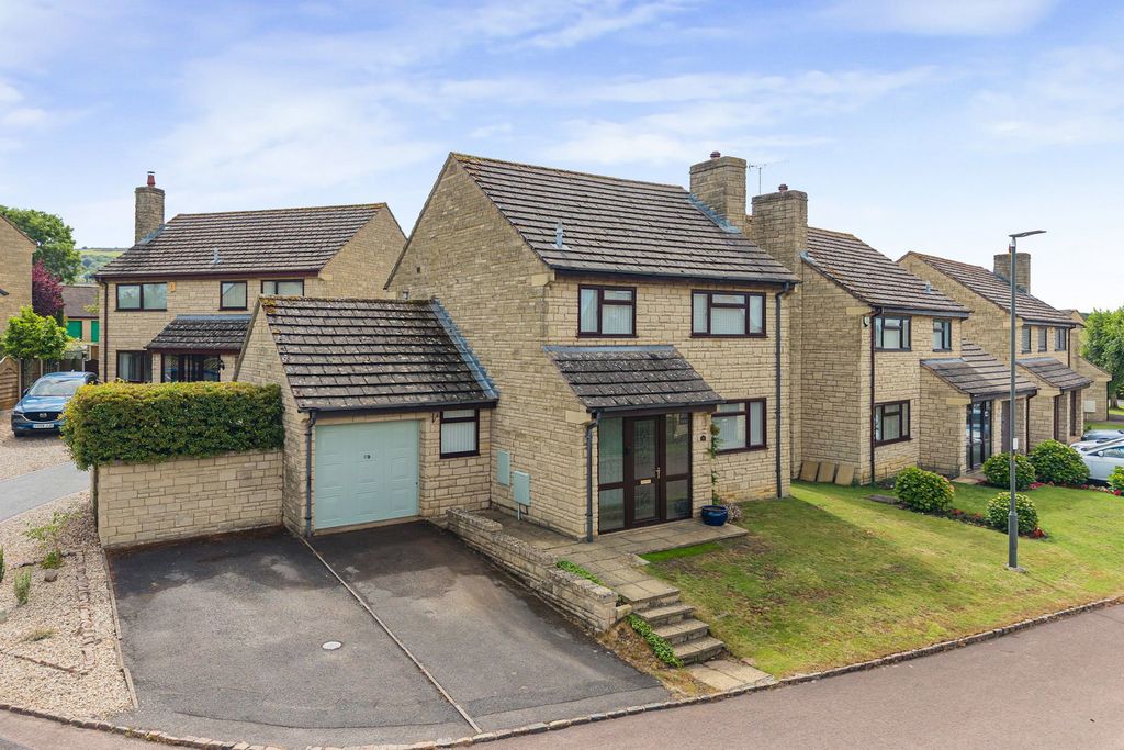 Property photo 1 of 19
