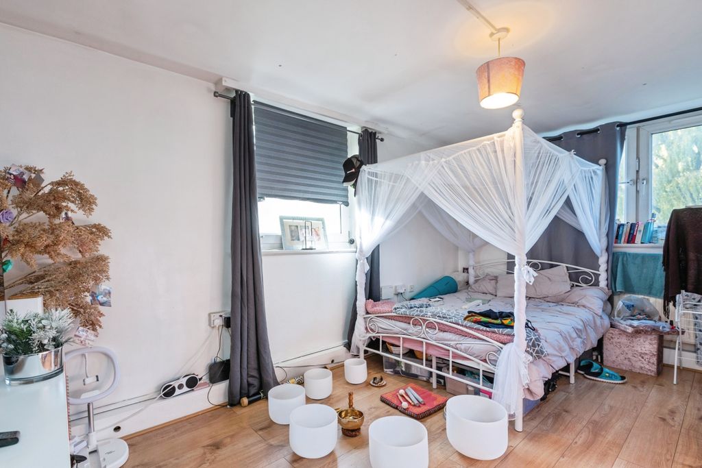 Property photo 2 of 11 Reception Room