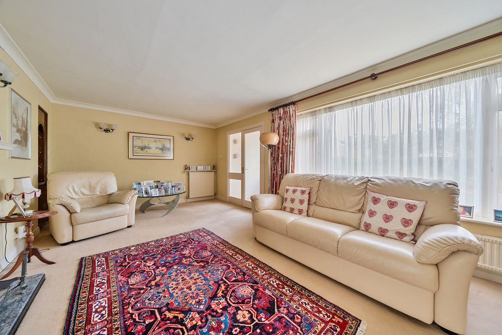 Property photo 3 of 19