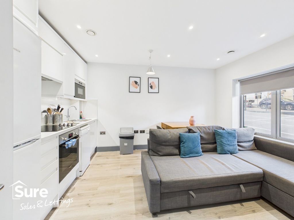 Property photo 3 of 10 4670603