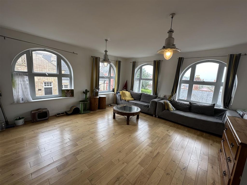 Property photo 2 of 7 Nhl1.Jpg